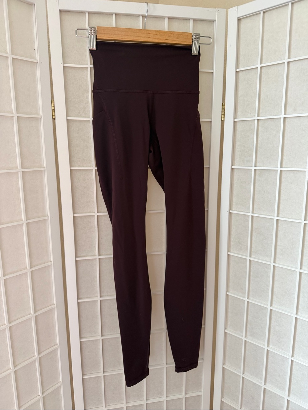 Lululemon Maroon Wine Burgundy Yoga Pants Leggings Size 2